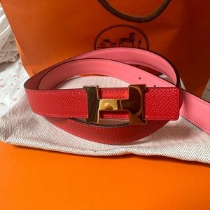 Hermes reversible pink/rouge belt size 80 with buckle